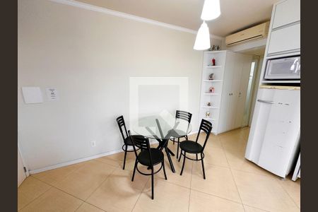 Sala de apartamento para alugar com 1 quarto, 70m² em Jurerê, Florianópolis