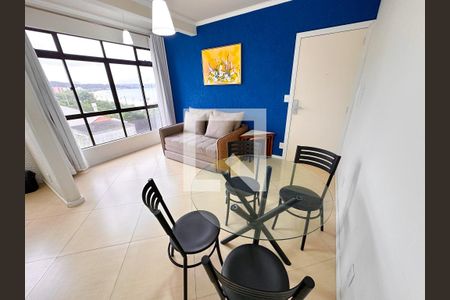 Sala de apartamento para alugar com 1 quarto, 70m² em Jurerê, Florianópolis