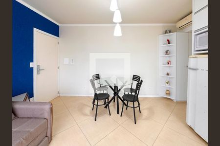 Sala de apartamento para alugar com 1 quarto, 70m² em Jurerê, Florianópolis
