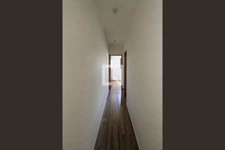 Corredor de casa para alugar com 3 quartos, 92m² em Vila Carrão, São Paulo