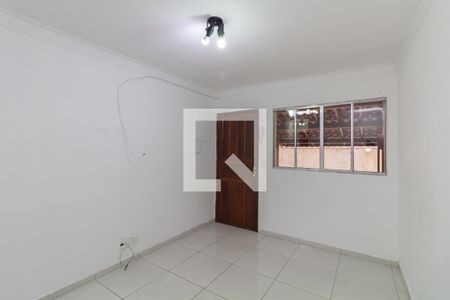Sala de casa de condomínio para alugar com 2 quartos, 92m² em Vila Taquari, São Paulo