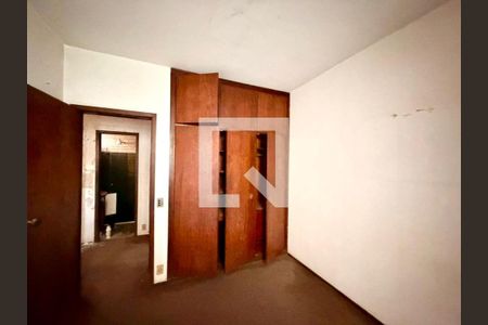 Casa à venda com 4 quartos, 317m² em Grajaú, Belo Horizonte