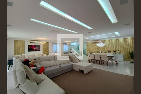 Sala de casa de condomínio à venda com 4 quartos, 600m² em Barra da Tijuca, Rio de Janeiro