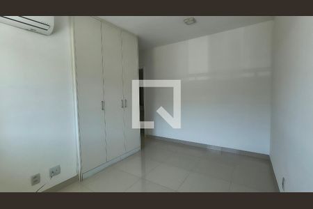 Suíte de apartamento à venda com 2 quartos, 74m² em Barra da Tijuca, Rio de Janeiro