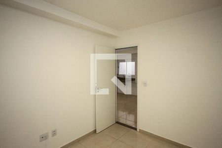 Quarto de apartamento para alugar com 2 quartos, 42m² em Vila Alpina, São Paulo