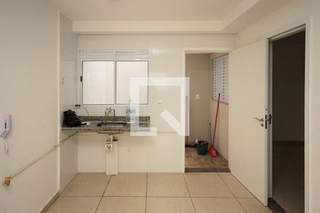 Sala e Cozinha de apartamento para alugar com 2 quartos, 42m² em Vila Alpina, São Paulo