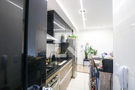 Sala / Cozinha de apartamento para alugar com 1 quarto, 39m² em Santo Amaro, São Paulo