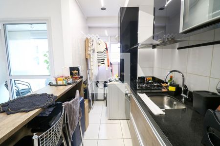 Sala / Cozinha de apartamento para alugar com 1 quarto, 39m² em Santo Amaro, São Paulo