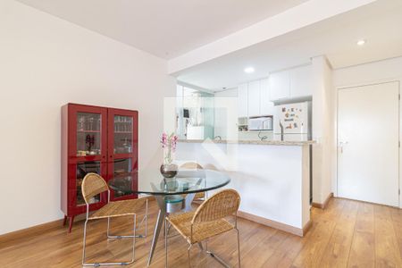 Sala de apartamento à venda com 2 quartos, 74m² em Vila Olímpia, São Paulo