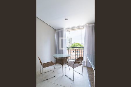 Varanda de apartamento à venda com 2 quartos, 74m² em Vila Olímpia, São Paulo
