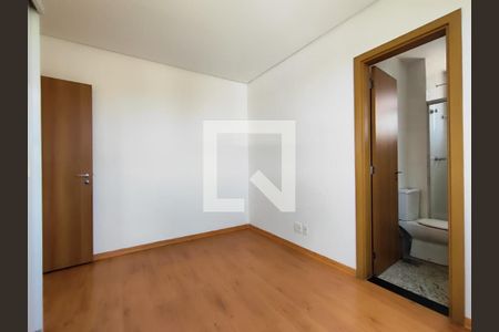 Suíte de apartamento à venda com 2 quartos, 58m² em Palmares, Belo Horizonte