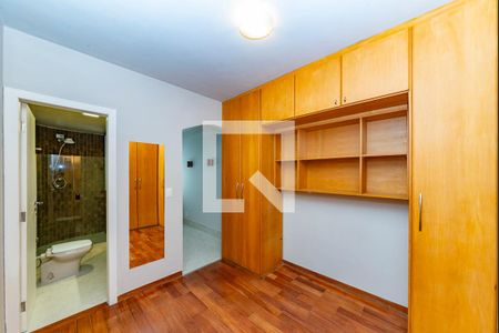 Suíte de apartamento para alugar com 2 quartos, 84m² em Estoril, Belo Horizonte