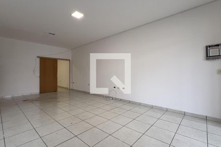 Sala 1 de casa para alugar com 5 quartos, 600m² em Vila das Palmeiras, Guarulhos