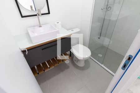 Banheiro de apartamento para alugar com 1 quarto, 26m² em Vila Sonia, São Paulo