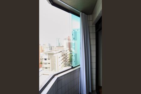 Varanda da Sala de kitnet/studio para alugar com 1 quarto, 55m² em Cruzeiro, Belo Horizonte