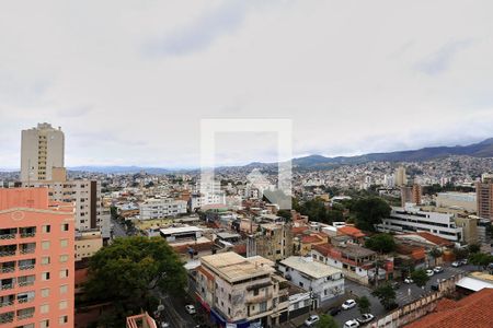 Vista da Suíte de apartamento para alugar com 1 quarto, 150m² em Santa Tereza, Belo Horizonte