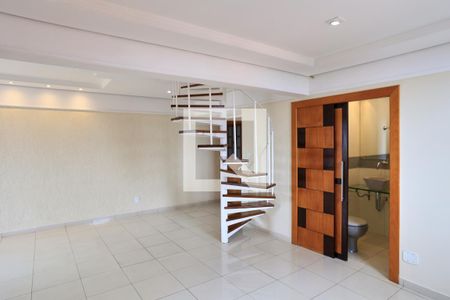Sala de apartamento para alugar com 1 quarto, 150m² em Santa Tereza, Belo Horizonte