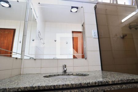 Banheiro da Suíte de apartamento para alugar com 1 quarto, 150m² em Santa Tereza, Belo Horizonte