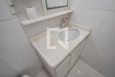 Banheiro de apartamento à venda com 1 quarto, 33m² em Liberdade, São Paulo