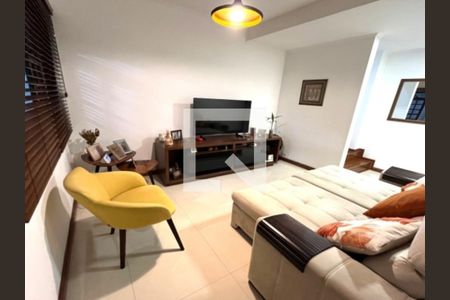 Sala de casa para alugar com 2 quartos, 136m² em Conjunto Residencial Vista Verde, São Paulo