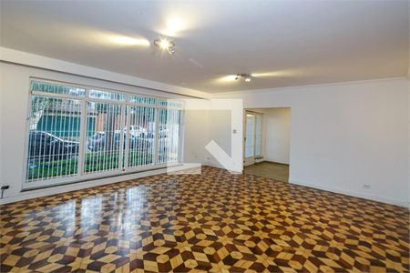 Casa à venda com 4 quartos, 241m² em Granja Julieta, São Paulo