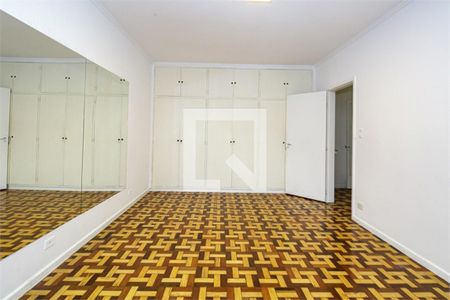 Casa à venda com 4 quartos, 241m² em Granja Julieta, São Paulo