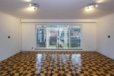 Casa à venda com 4 quartos, 241m² em Granja Julieta, São Paulo