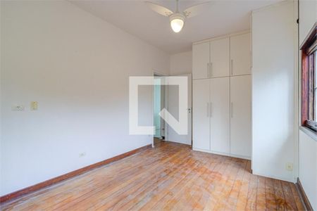 Casa à venda com 5 quartos, 300m² em Jardim Marajoara, São Paulo