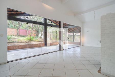 Casa à venda com 5 quartos, 300m² em Jardim Marajoara, São Paulo