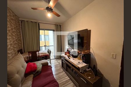 Sala de apartamento para alugar com 2 quartos, 48m² em Piedade, Rio de Janeiro