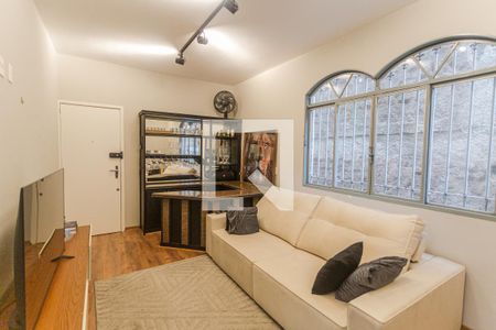 Sala de apartamento para alugar com 3 quartos, 100m² em Santo Antônio, Belo Horizonte