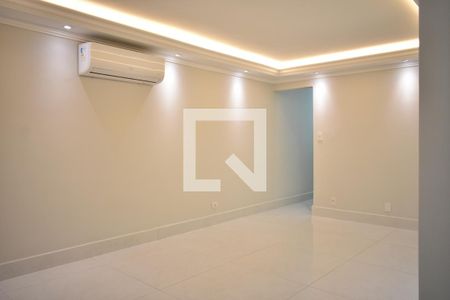 Sala de casa para alugar com 3 quartos, 242m² em Planalto Paulista, São Paulo