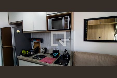 Sala de kitnet/studio para alugar com 1 quarto, 23m² em Costa Azul, Salvador