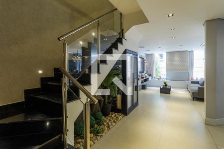 Escada de casa de condomínio à venda com 3 quartos, 300m² em Indianópolis, São Paulo