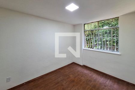 Quarto 1 de apartamento para alugar com 2 quartos, 55m² em Santa Rosa, Niterói
