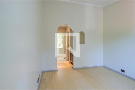 Casa à venda com 3 quartos, 331m² em Jardim Marajoara, São Paulo