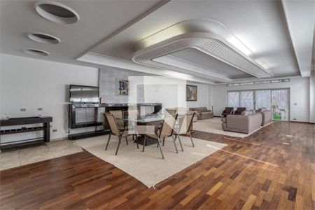 Casa à venda com 3 quartos, 393m² em Chácara Santo Antônio (Zona Sul), São Paulo