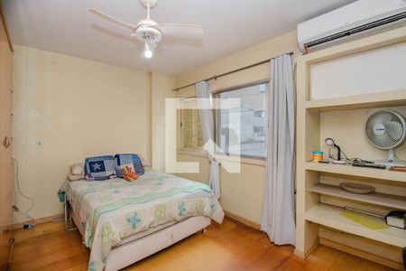 Suíte de apartamento à venda com 2 quartos, 100m² em Petrópolis, Porto Alegre