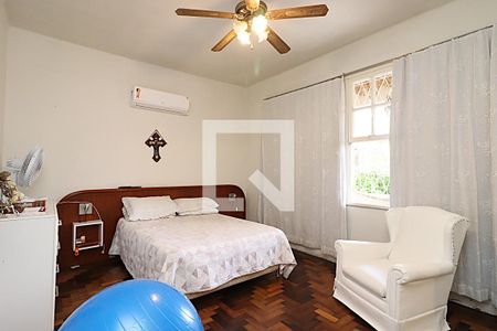 Suíte 1 de casa à venda com 4 quartos, 300m² em Três Figueiras, Porto Alegre