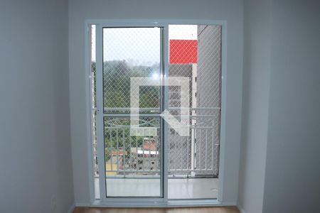 Sala de apartamento para alugar com 2 quartos, 56m² em Jardim de Lourdes, Embu das Artes