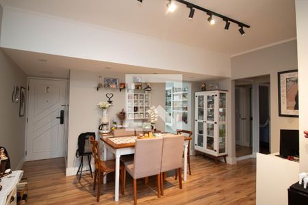 Sala  de apartamento à venda com 3 quartos, 98m² em Vila Silveira, Guarulhos