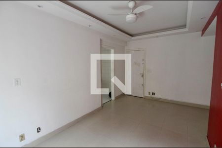 Sala de apartamento para alugar com 2 quartos, 55m² em Mangueira, Rio de Janeiro