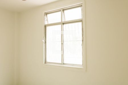 Quarto 1 de apartamento para alugar com 2 quartos, 50m² em Água Santa, Rio de Janeiro