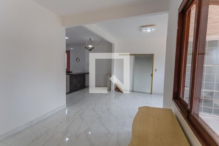 Sala de casa para alugar com 2 quartos, 90m² em Santa Tereza, Belo Horizonte