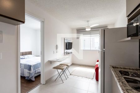 Sala de apartamento para alugar com 1 quarto, 26m² em Parque Industrial Tomas Edson, São Paulo