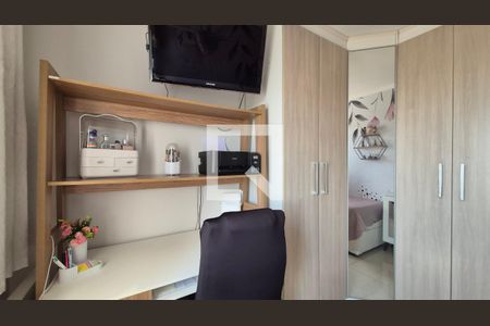 Quarto de apartamento à venda com 2 quartos, 49m² em Jardim Cristiane, Santo André