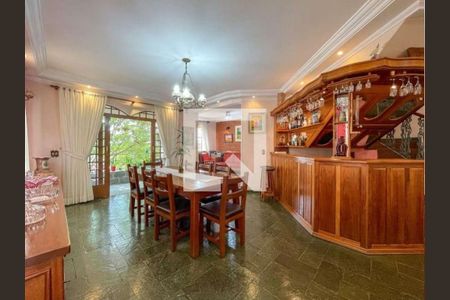 Casa à venda com 4 quartos, 478m² em Vila Sonia, São Paulo