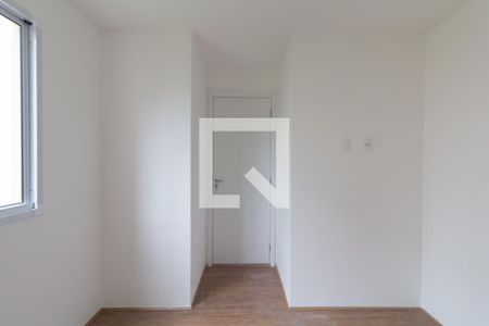 Quarto 1 de apartamento para alugar com 2 quartos, 32m² em Vila Carmosina, São Paulo