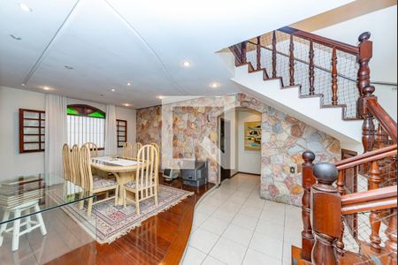 Sala 2 de casa para alugar com 6 quartos, 380m² em Grajaú, Belo Horizonte