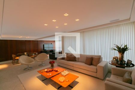 Sala de apartamento à venda com 4 quartos, 192m² em Belvedere, Belo Horizonte